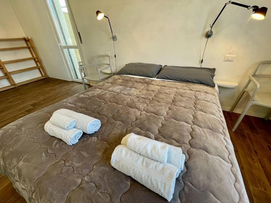 Bocconi And Navigli Apartment Милан Экстерьер фото