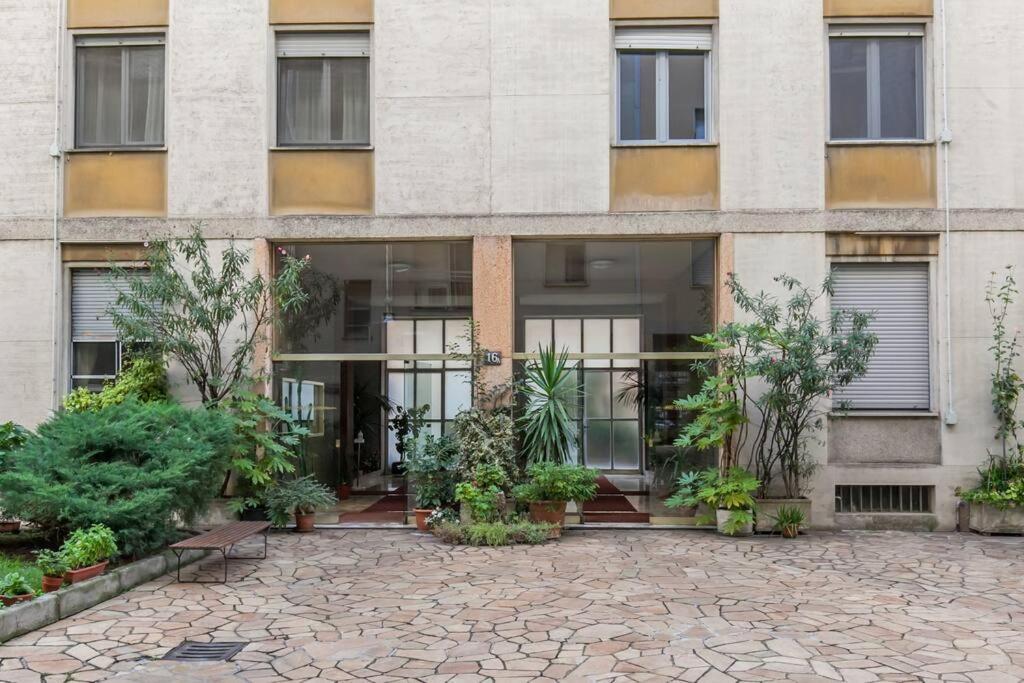 Bocconi And Navigli Apartment Милан Экстерьер фото